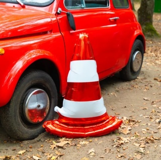 PartyPal Balon foliowy stojący Pachołek drogowy 65x88 cm