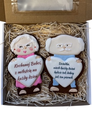 Piernik Dzień Babci i Dziadka z drukowanymi życzeniami. Prezent