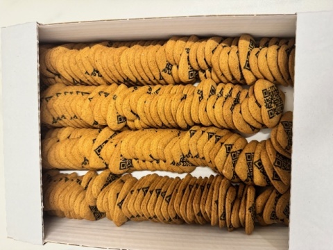 Smaczna wizytówka Google Piernik z Twoim Logo 100 szt Serce z nadrukiem QR kodem do opinii google